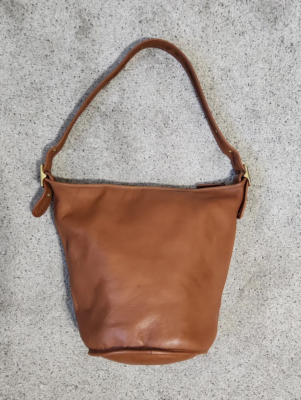 Vintage Coach British Tan Duffle Sac #9085 Hobo Bag